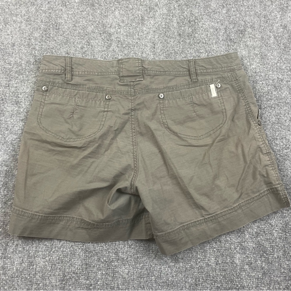 WOOLRICH Women’s Green cargo Shorts size: 6 - Picture 2 of 6